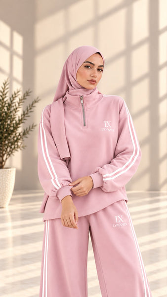 طقم رياضي نسائي محتشم